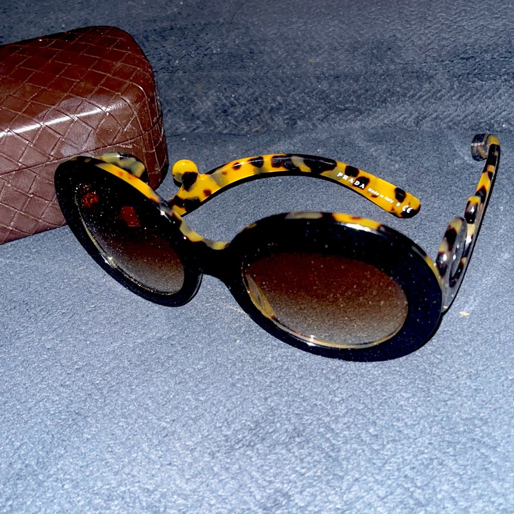 Prada sunglass